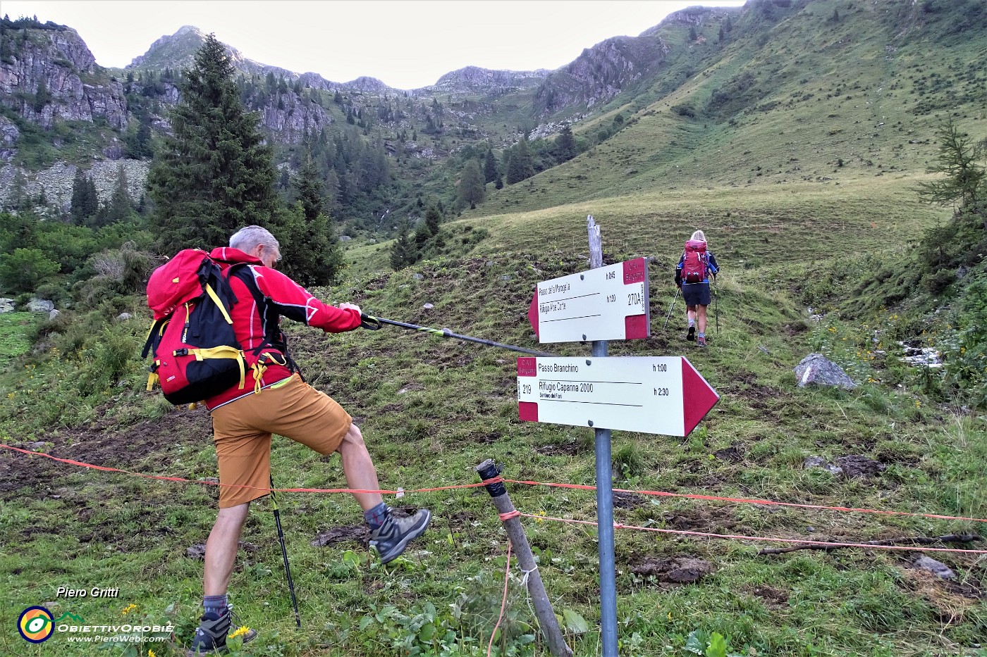09 Partenza acrobatica! Prato-palude per le forti piogge.JPG